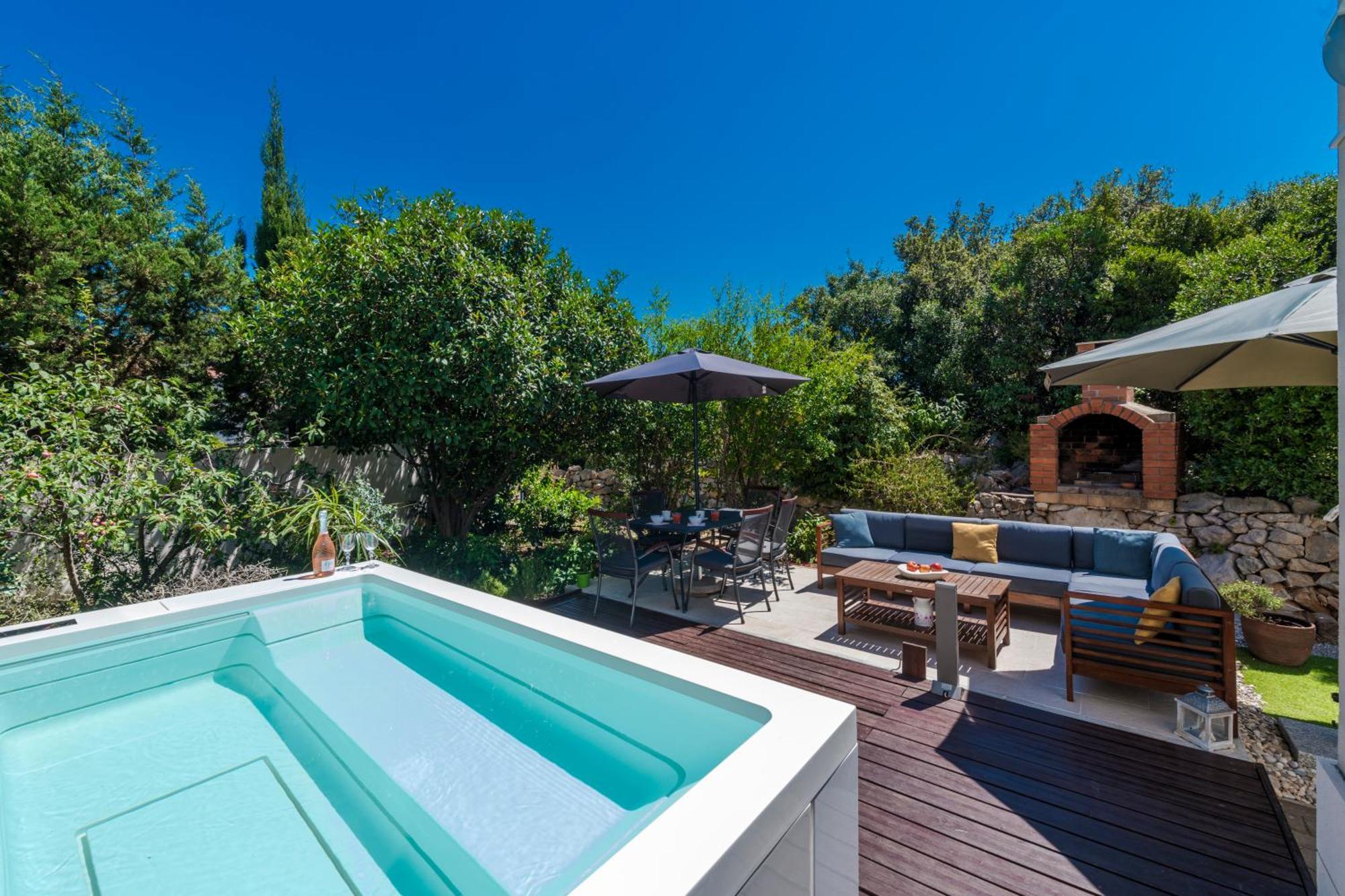 Apartment With Terrace And Mini Pool Green Gold ดูบรอฟนิก ภายนอก รูปภาพ
